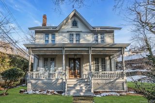 64 Bryant Avenue, Roslyn Harbor, NY 11576