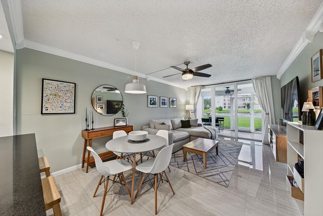 9420 Poinciana Place 108, Davie, FL 33324