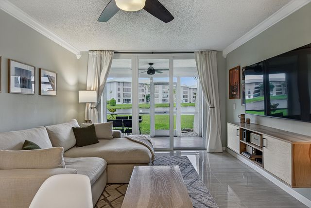 9420 Poinciana Place 108, Davie, FL 33324