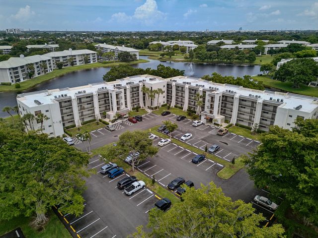 9420 Poinciana Place 108, Davie, FL 33324