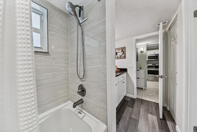 9420 Poinciana Place 108, Davie, FL 33324