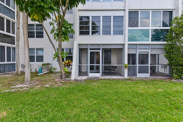 9420 Poinciana Place 108, Davie, FL 33324