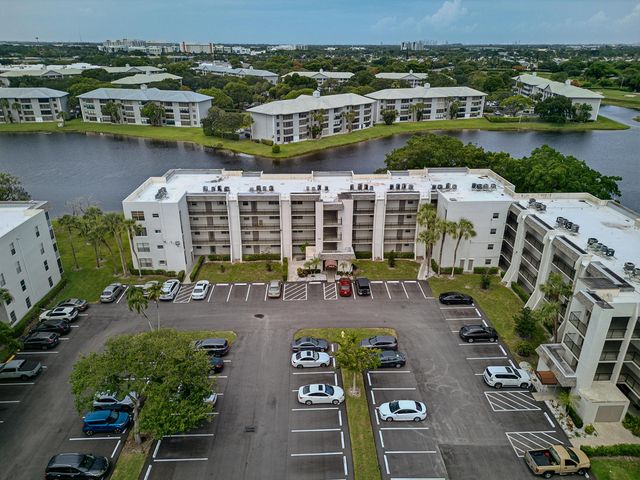 9420 Poinciana Place 108, Davie, FL 33324