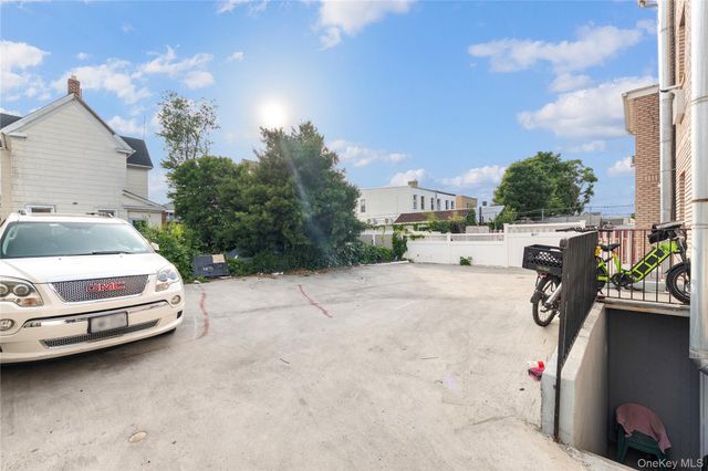 9552 112th Street, Richmond Hill S., NY 11419