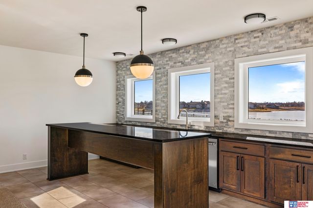 10231 Starlight Bay, Lincoln, NE 68527