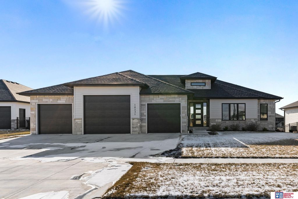 10231 Starlight Bay, Lincoln, NE 68527