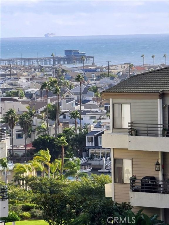 240 Nice 207, Newport Beach, CA 92663