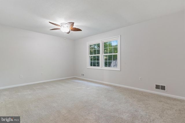 8819 LAFAYETTE DR, Owings, MD 20736