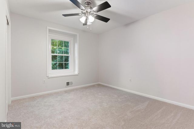 8819 LAFAYETTE DR, Owings, MD 20736