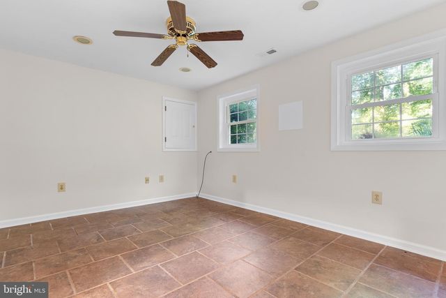8819 LAFAYETTE DR, Owings, MD 20736