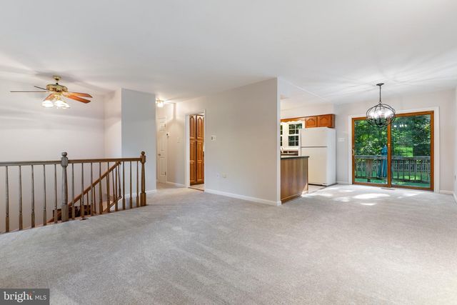 8819 LAFAYETTE DR, Owings, MD 20736