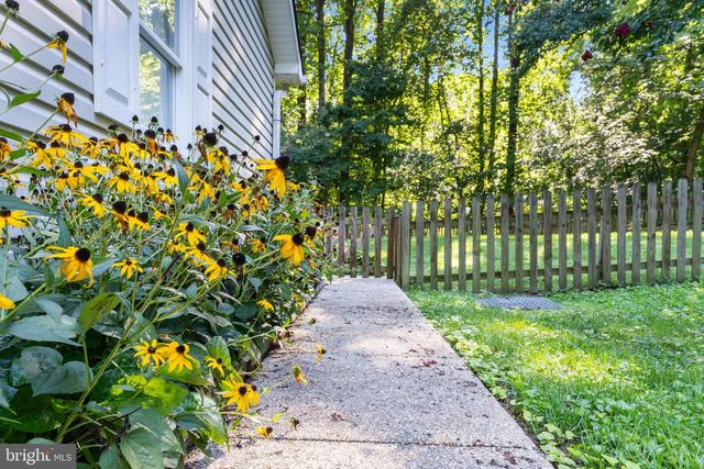 8819 LAFAYETTE DR, Owings, MD 20736