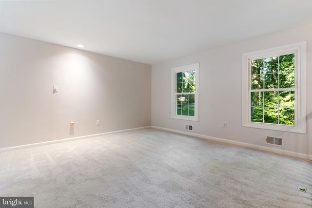 8819 LAFAYETTE DR, Owings, MD 20736
