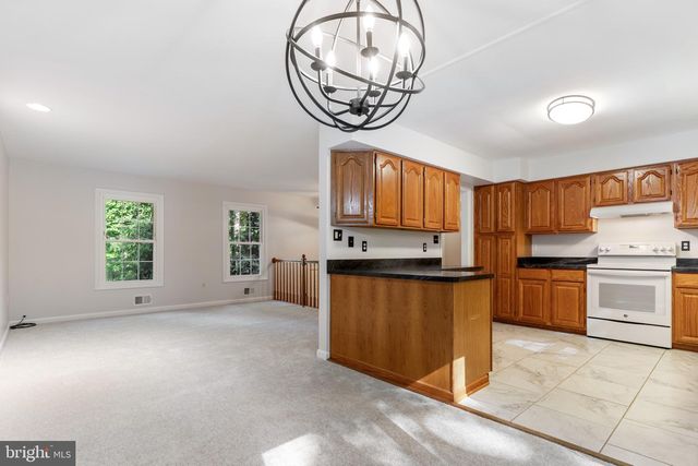 8819 LAFAYETTE DR, Owings, MD 20736
