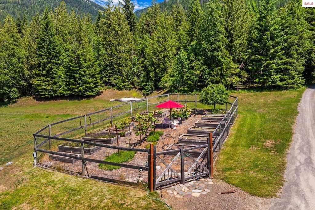 343 W Spring Creek Rd, Hope, ID 83836 photo 10