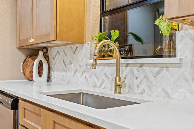 2214 Rex Cruse Drive, Sherman, TX 75092