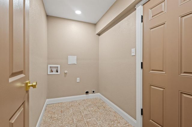 2214 Rex Cruse Drive, Sherman, TX 75092