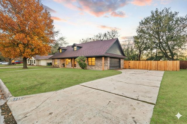 2214 Rex Cruse Drive, Sherman, TX 75092