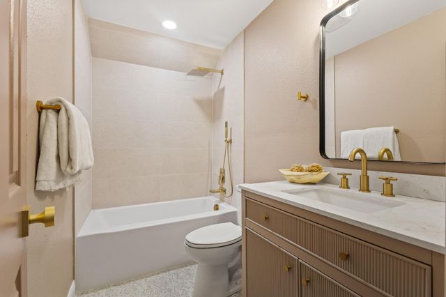 2214 Rex Cruse Drive, Sherman, TX 75092