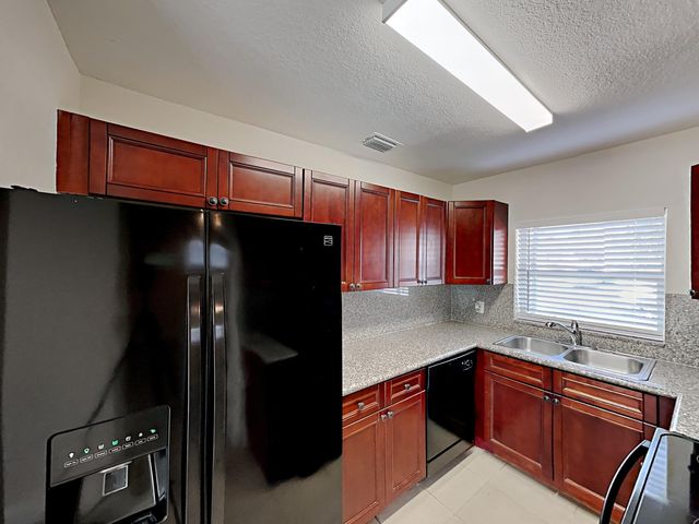 1230 SW 6th Way, Deerfield Beach, FL 33441