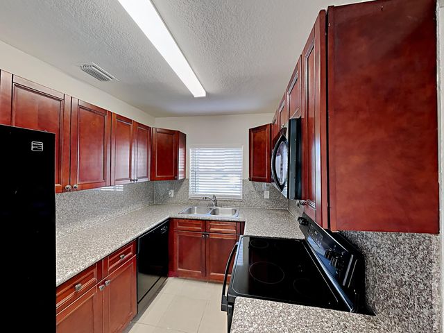 1230 SW 6th Way, Deerfield Beach, FL 33441