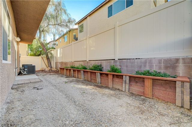 7963 Cape Brett Street, Las Vegas, NV 89131