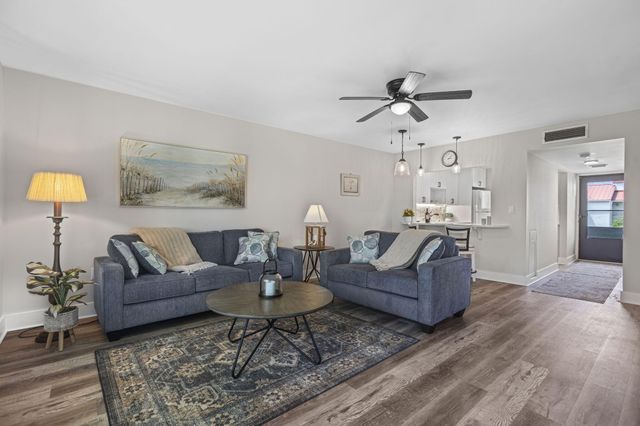 5433 SE Miles Grant Road 201, Stuart, FL 34997