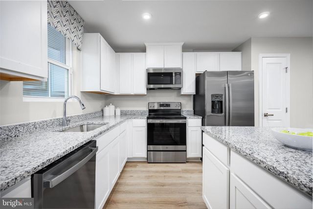 114 LIMESTONE DR, Dillsburg, PA 17019