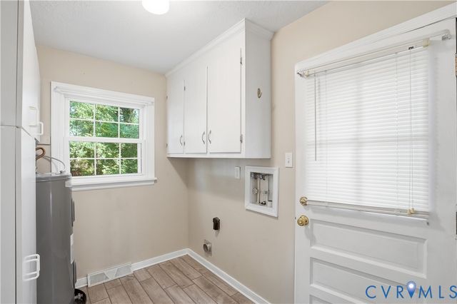 9154 Avondale Dr, Mechanicsville, VA 23116