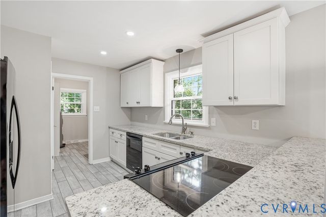 9154 Avondale Dr, Mechanicsville, VA 23116