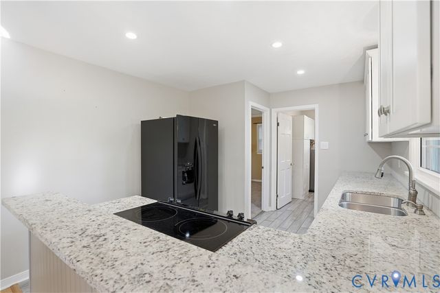 9154 Avondale Dr, Mechanicsville, VA 23116