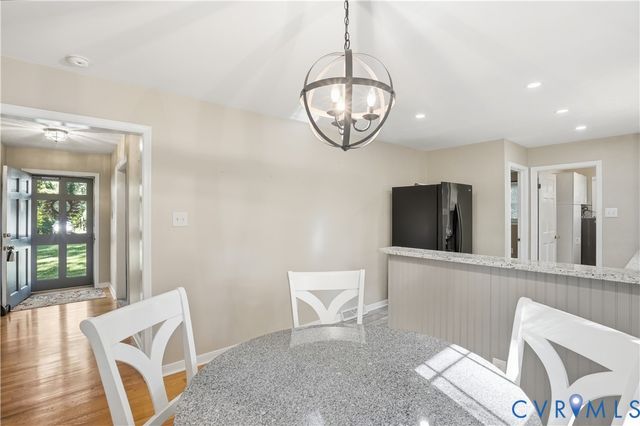 9154 Avondale Dr, Mechanicsville, VA 23116