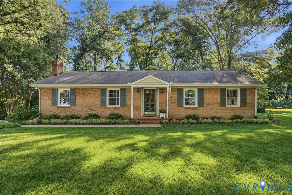 9154 Avondale Dr, Mechanicsville, VA 23116