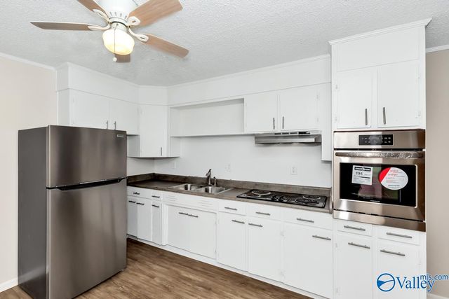 512 Oshaughnessy Avenue NE, Huntsville, AL 35801