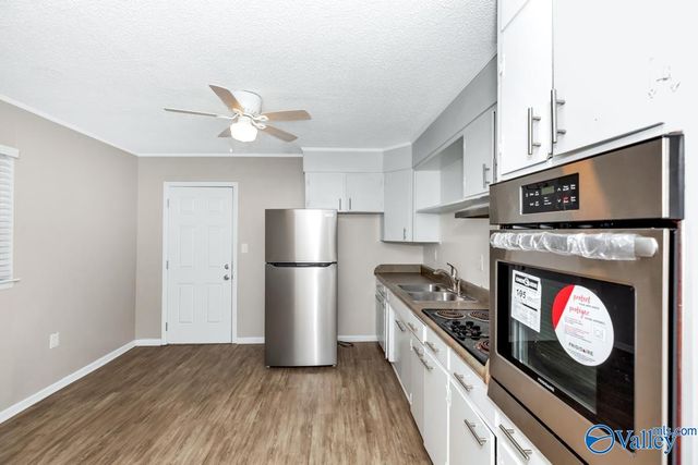 512 Oshaughnessy Avenue NE, Huntsville, AL 35801