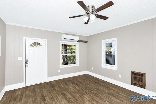 512 Oshaughnessy Avenue NE, Huntsville, AL 35801