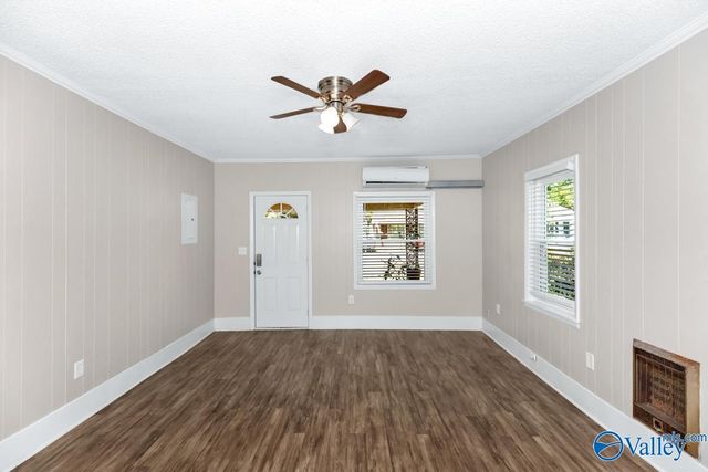 512 Oshaughnessy Avenue NE, Huntsville, AL 35801