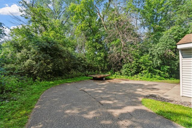 1200 89th Avenue NE, Blaine, MN 55434
