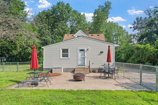 1200 89th Avenue NE, Blaine, MN 55434