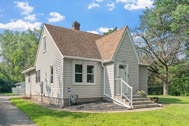 1200 89th Avenue NE, Blaine, MN 55434