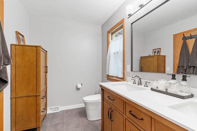 1200 89th Avenue NE, Blaine, MN 55434