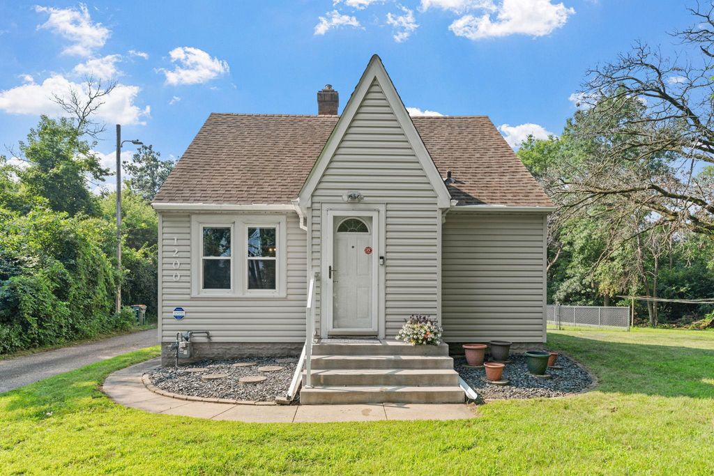 1200 89th Avenue NE, Blaine, MN 55434