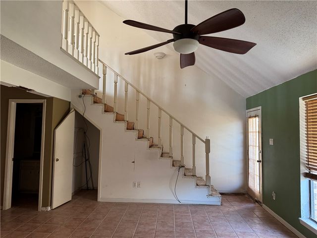 15217 LEEWARD Dr 4B, Corpus Christi, TX 78418