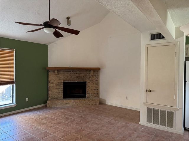 15217 LEEWARD Dr 4B, Corpus Christi, TX 78418