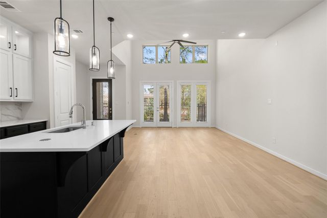 2638 Woodforest Parkway N, Montgomery, TX 77316