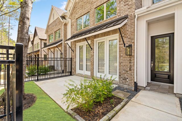 2638 Woodforest Parkway N, Montgomery, TX 77316