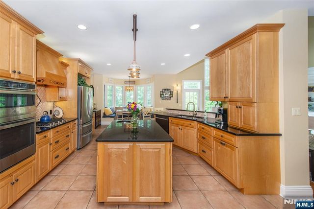 7 Briscoe, Ringwood, NJ 07456
