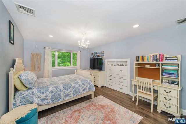 7 Briscoe, Ringwood, NJ 07456