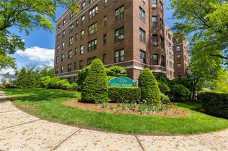 11 Alden Road 4D, Larchmont, NY 10538