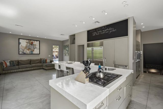 46370 Cameo Palms Drive, La Quinta, CA 92253